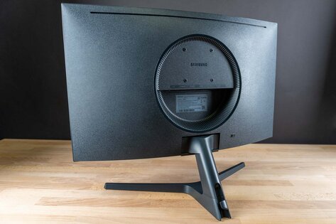 بررسی CRG5 سامسونگ: صافی با کیفیت بالا