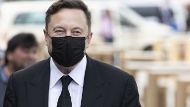 الون ماسك چهار آزمایش Covid-19 انجام داد برای یک روز ، فقط 2 نفر مثبت بودند