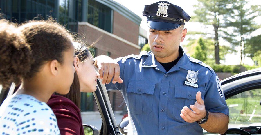 نظارت بر رسانه های اجتماعی توسط نیروی انتظامی